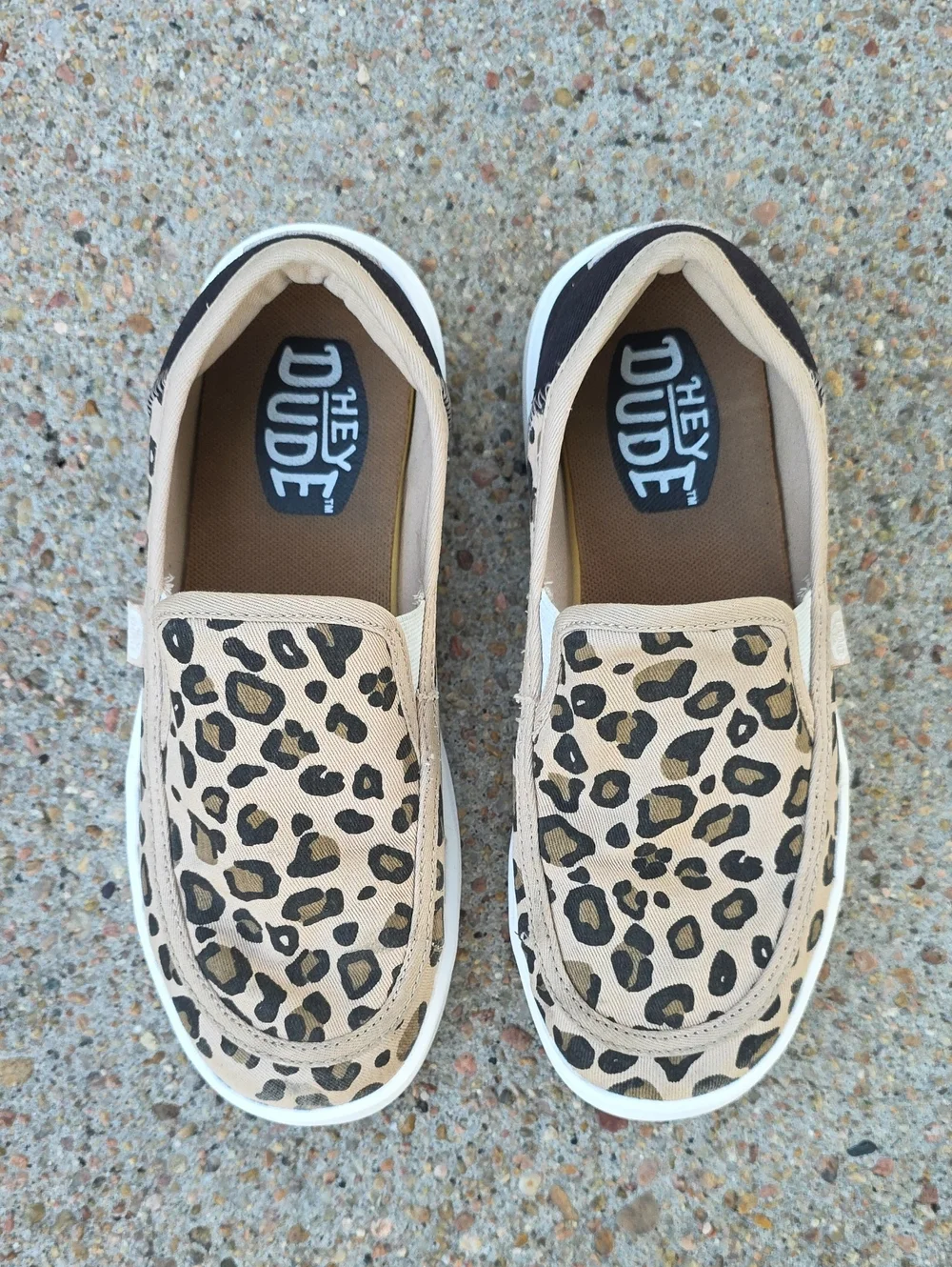 Hey Dude Sunapee Platform With Desert Leopard Print Size 6